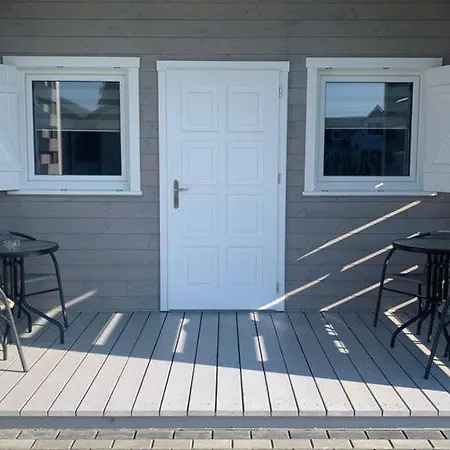 In Near Baltic Sea & Dom wakacyjny Dziwnówek